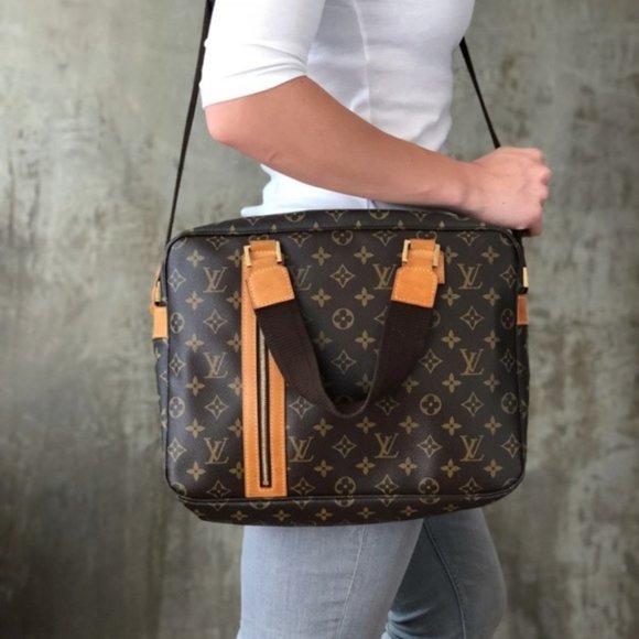 Louis Vuitton Handbags - AUTHETI Louis Vuitton sac Bosphore business BAG